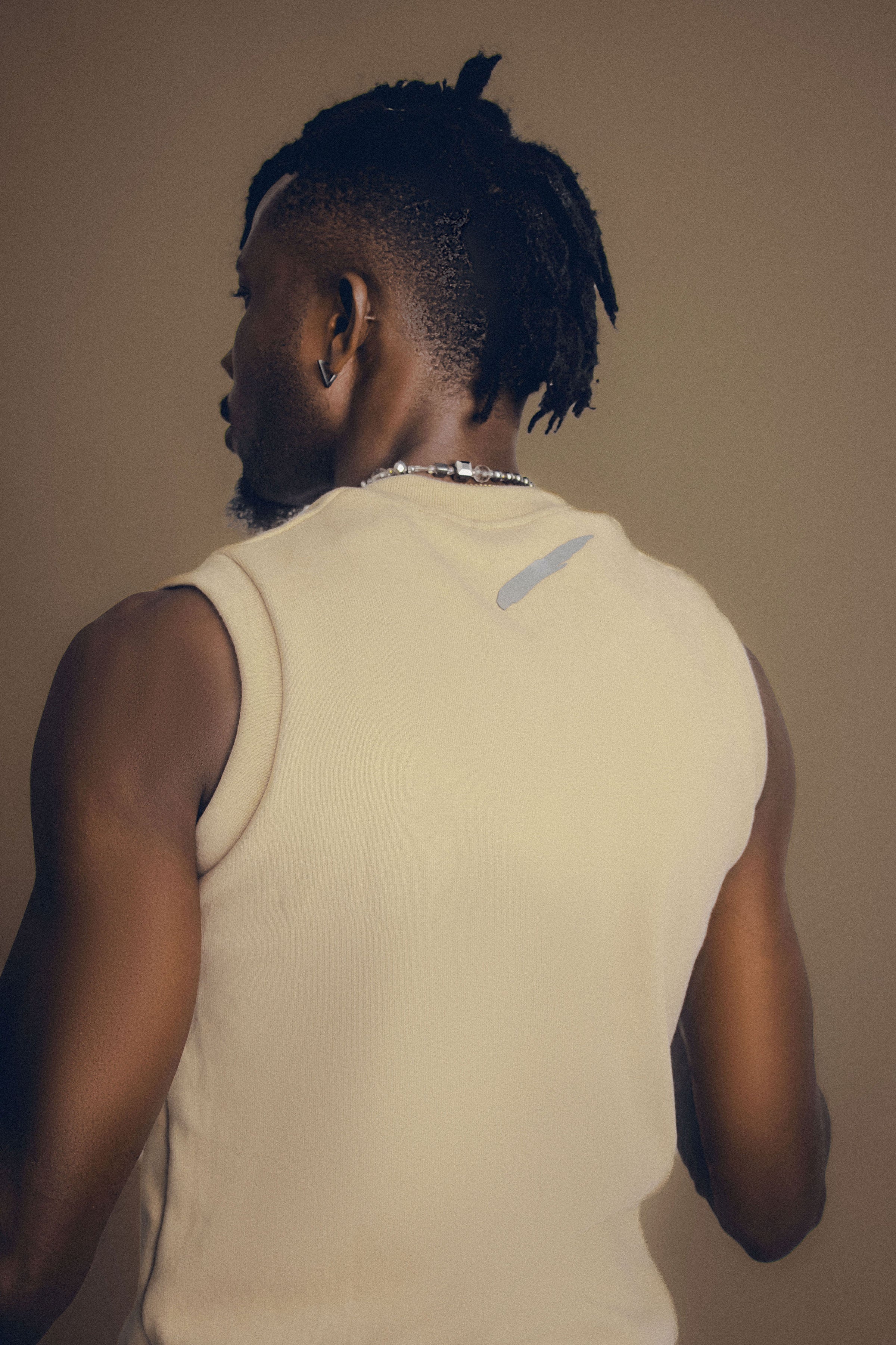 VORTEX // Sleeveless Round-Neck (Cream)